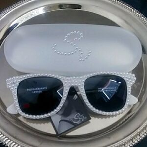 SimplyVita sunglasses